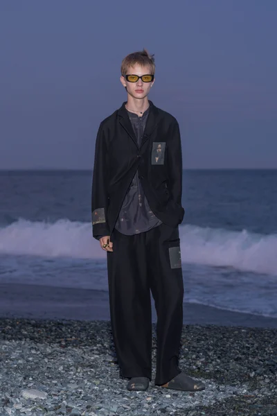 Look 37